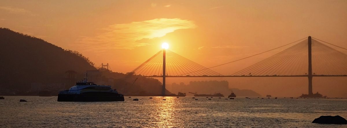 Weather forecasts with beautiful photos by Ensign_Lau