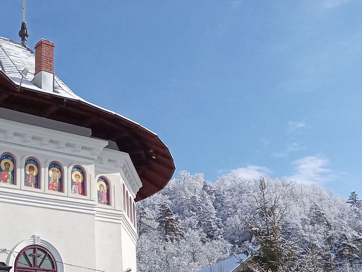 Weather Photos in Judetul Neamt. Weather forecasts with beautiful photos by DAVM
