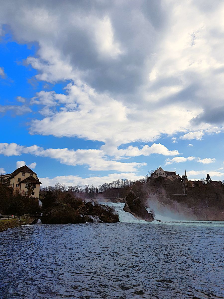 Neuhausen am Rheinfall的天气照片. 天气预报，带aida-khaldi精美的照片