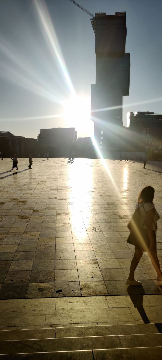 Weather forecasts with beautiful photos by crester