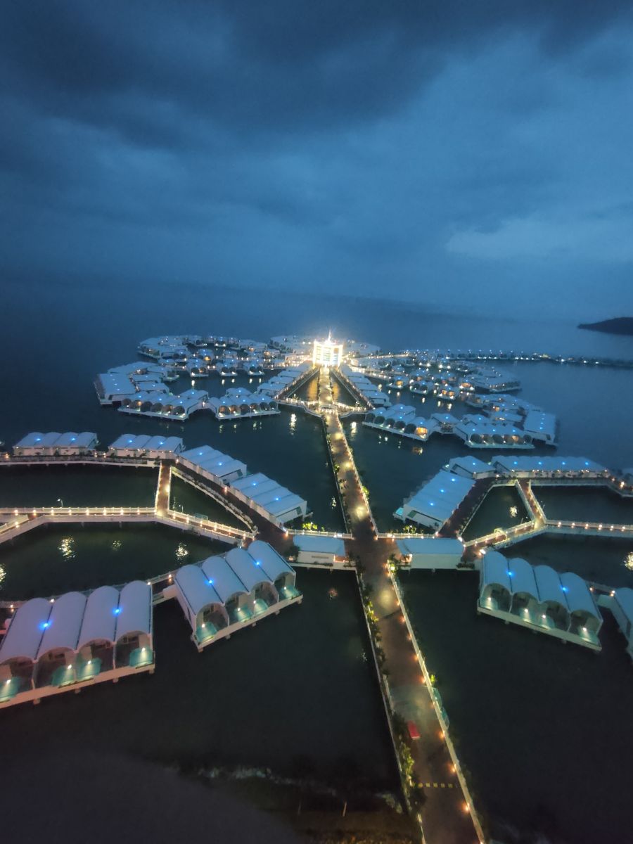 Weather forecasts with beautiful photos by kiwei