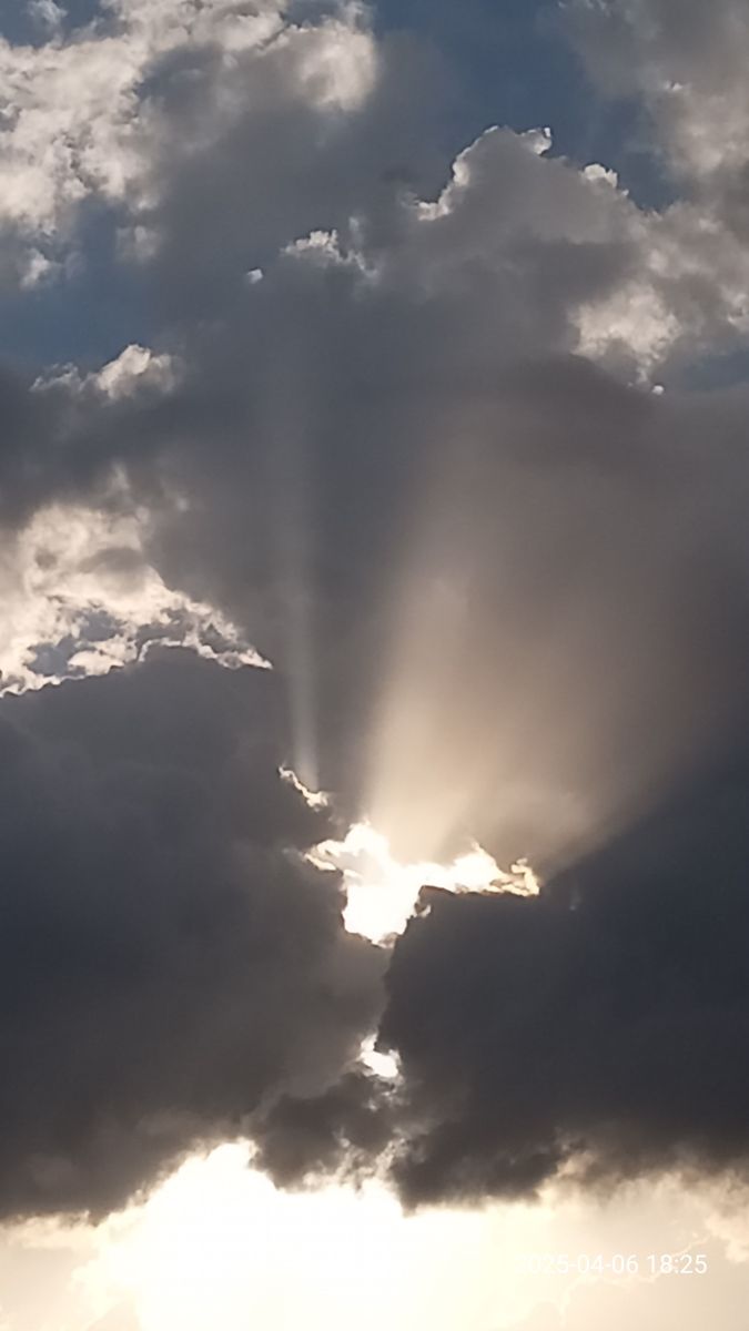 Weather forecasts with beautiful photos by Pablo_Yannier