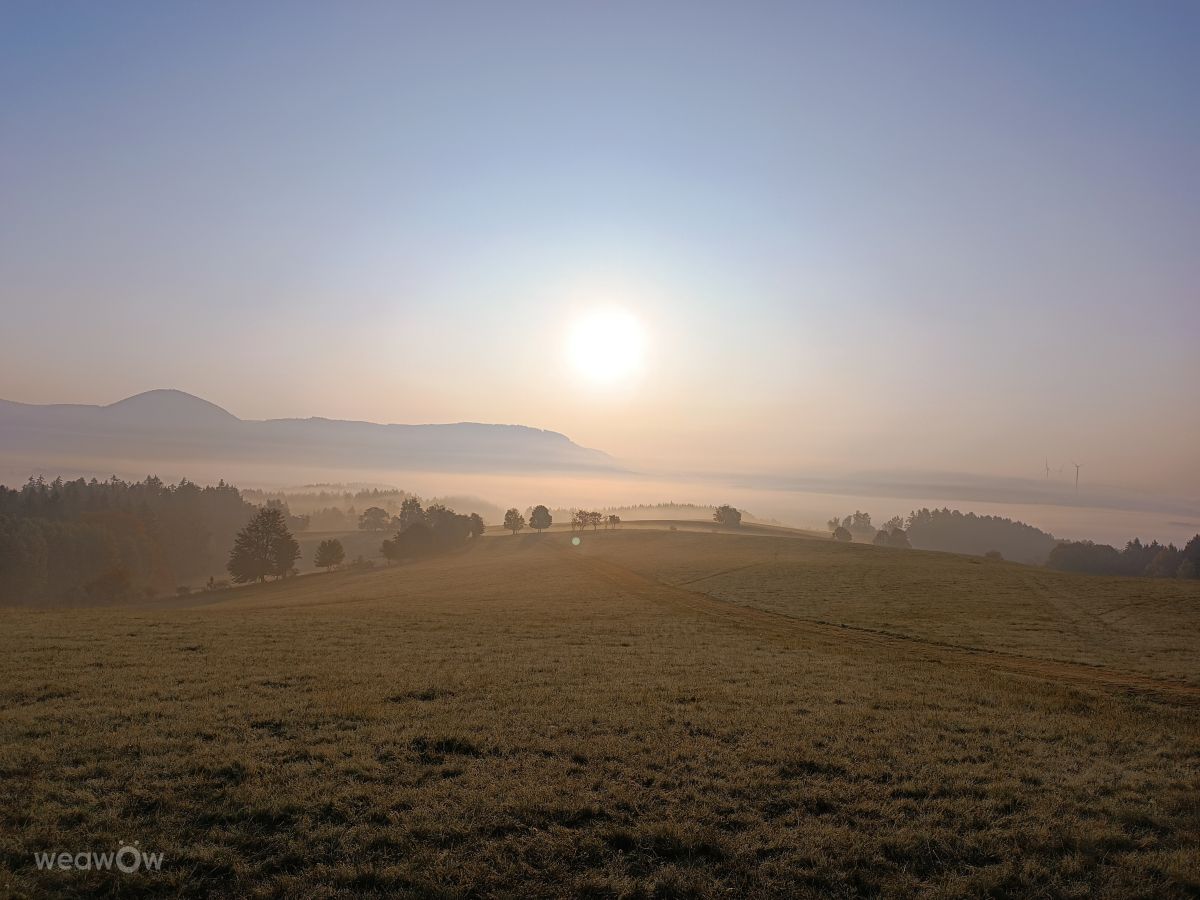 Weather forecasts with beautiful photos by czechsmejd