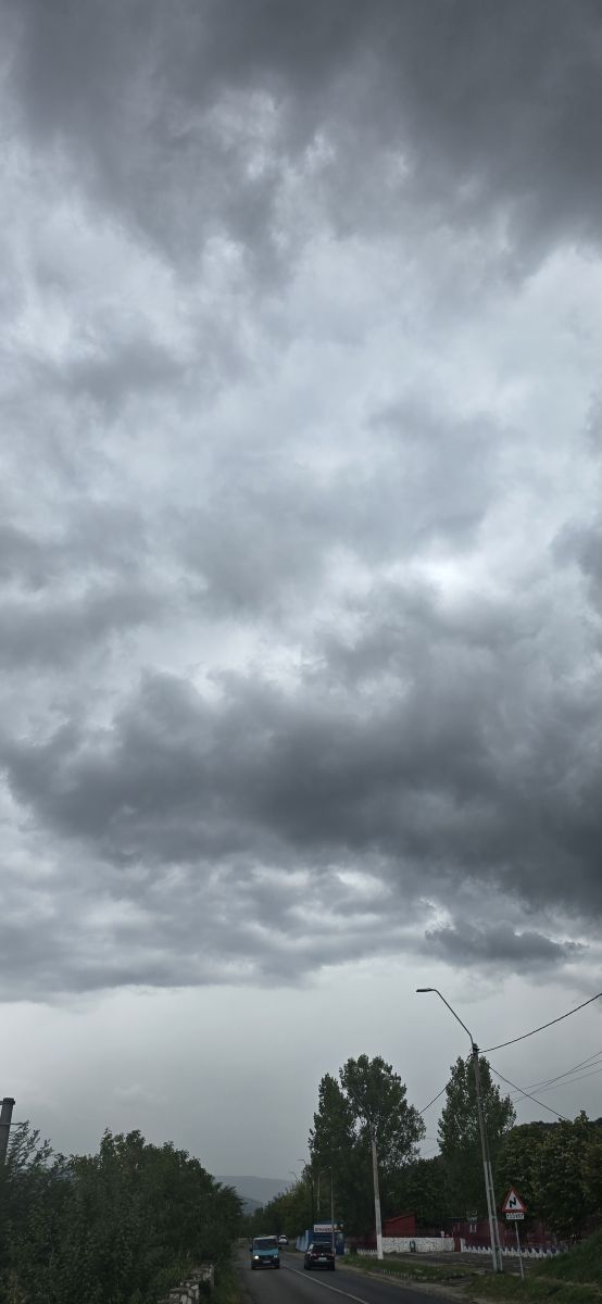 Weather Photos in Mehedinți County. Weather forecasts with beautiful photos by mleontin