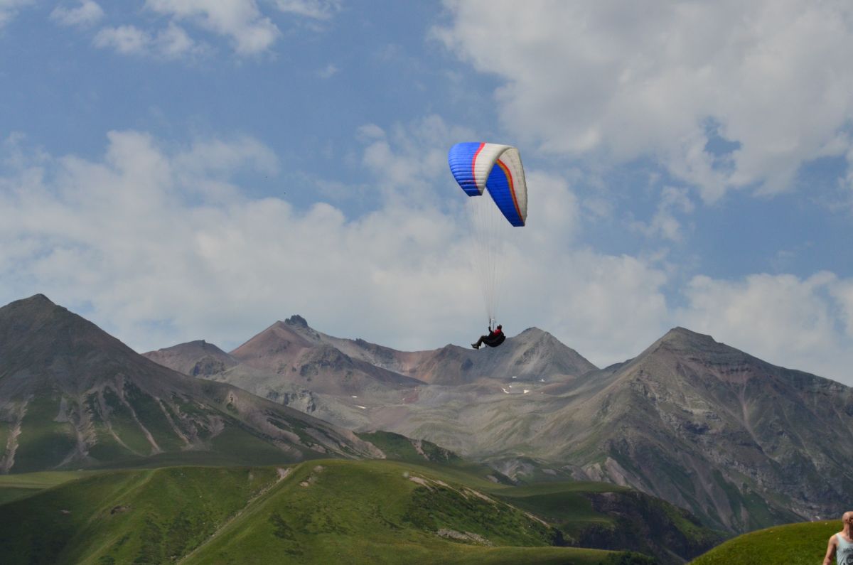 Fotógrafo Andrey72, Fotos sobre el clima en Gudayiri - Weawow