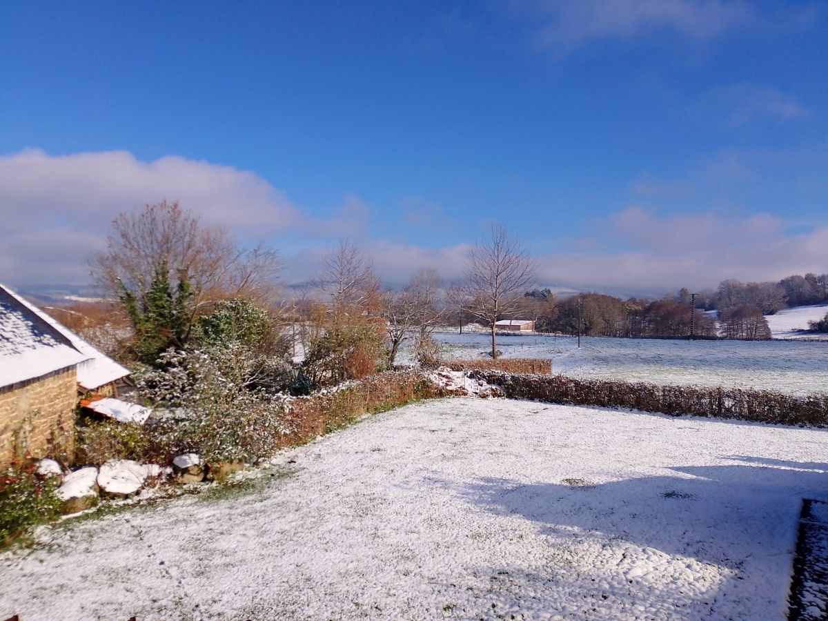 Weather Photos in Le Mayet-de-Montagne. Weather forecasts with beautiful photos by MariePhotos