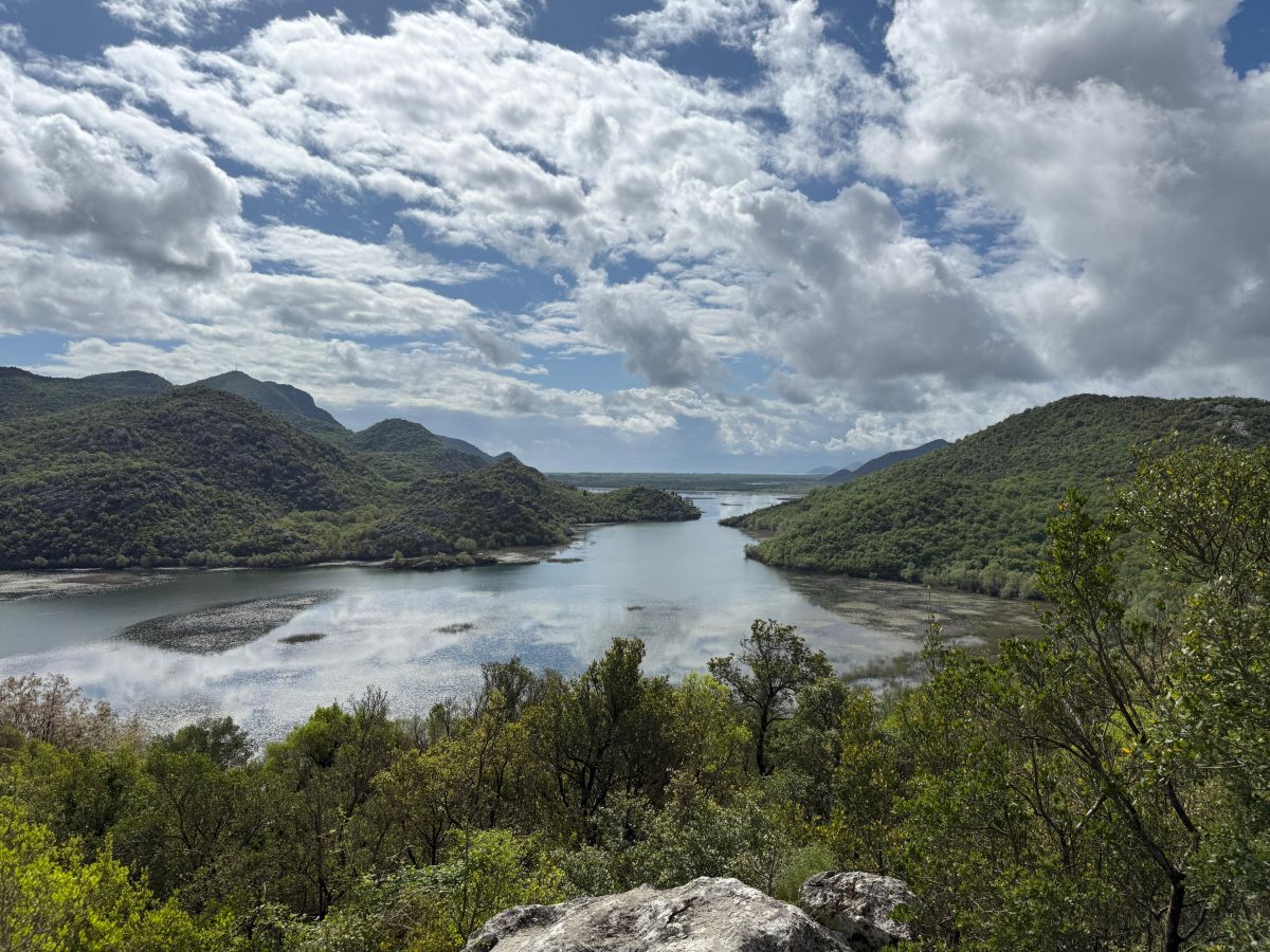 Weather forecasts with beautiful photos by SandraS