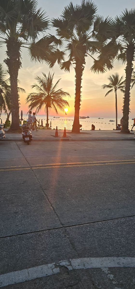 หาดจอมเทียนの天気写真. Naproxinの美しい写真による天気予報