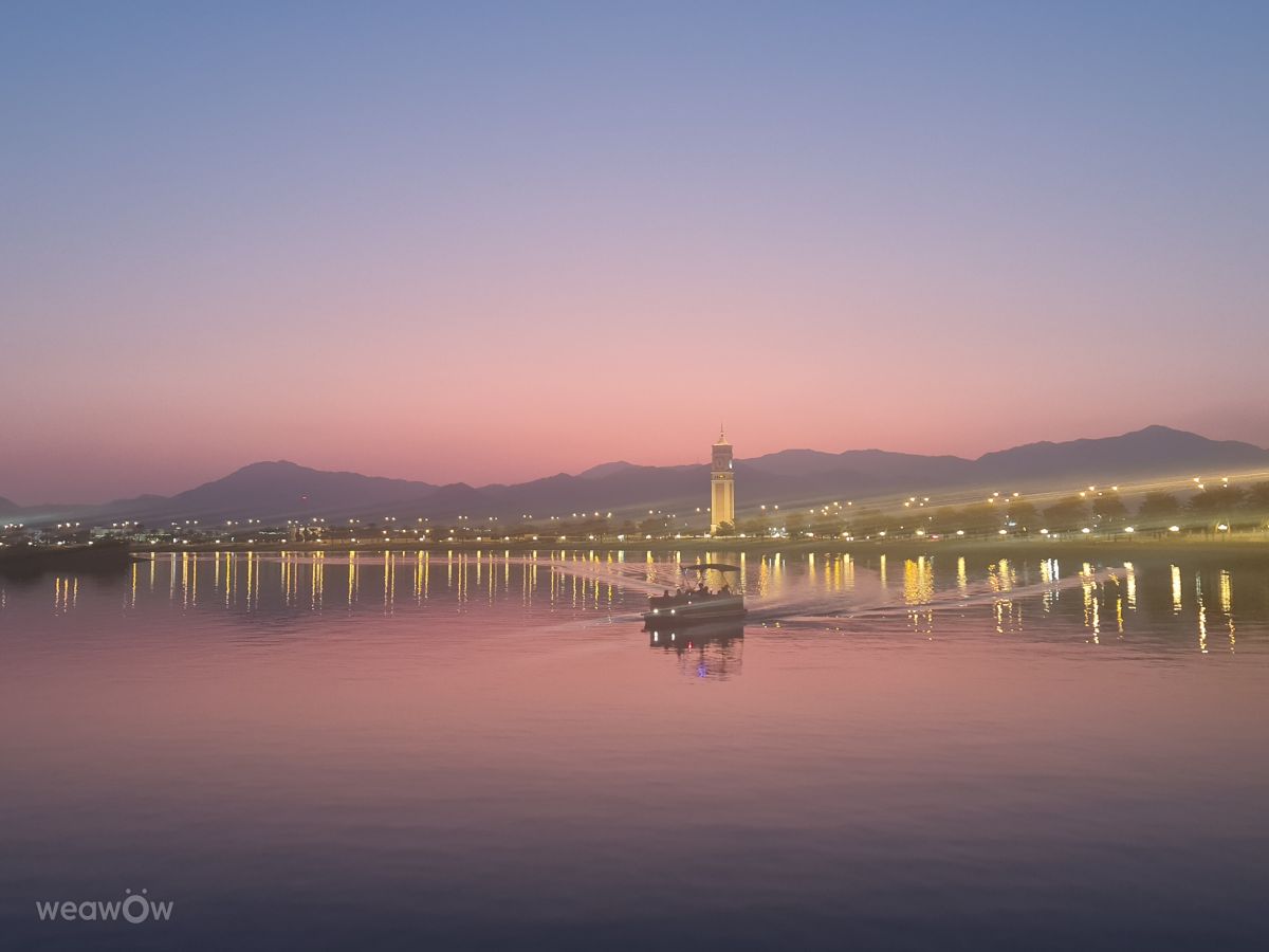 Weather forecasts with beautiful photos by phantran