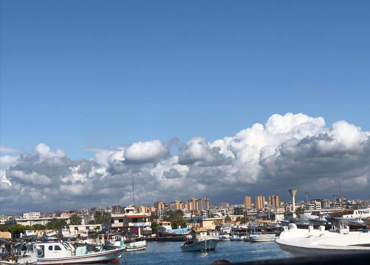 Latakia میں Boat. Youzaa کے ذریعے خوبصورت تصاویر کے ساتھ موسم کی پیش گوئیاں کی تصاویر