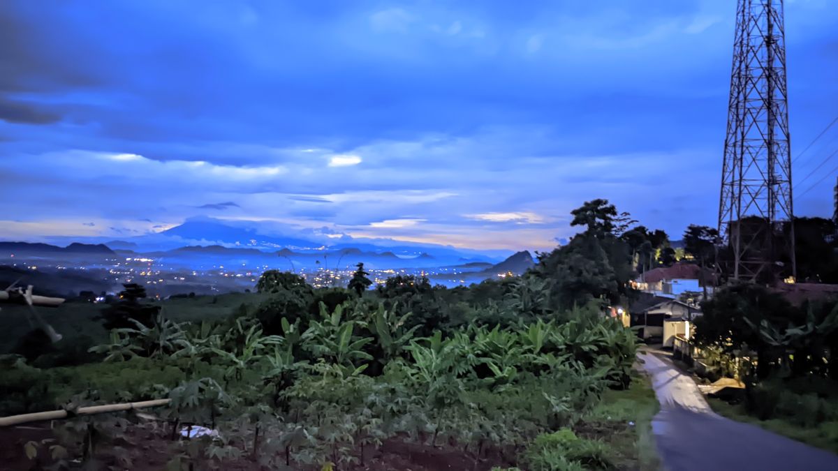 Hình ảnh Thời tiết ở Tây Java. Dự báo thời tiết với những bức ảnh đẹp của Dani AL Rantisi