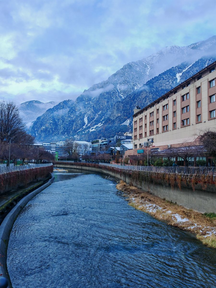 Weather Photos in Andorra. Weather forecasts with beautiful photos by DrSantana