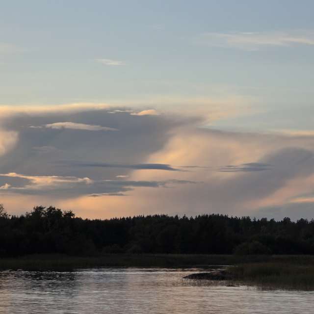 Weather forecasts with beautiful photos by Pietro Cici