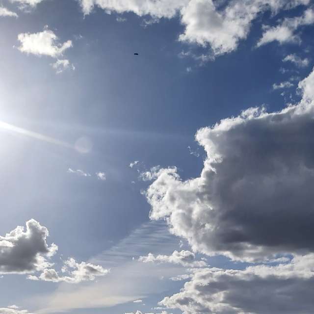 Flugzeug. Wettervorhersagen mit schönen Fotos von Gumbelevichene Fotos Riga