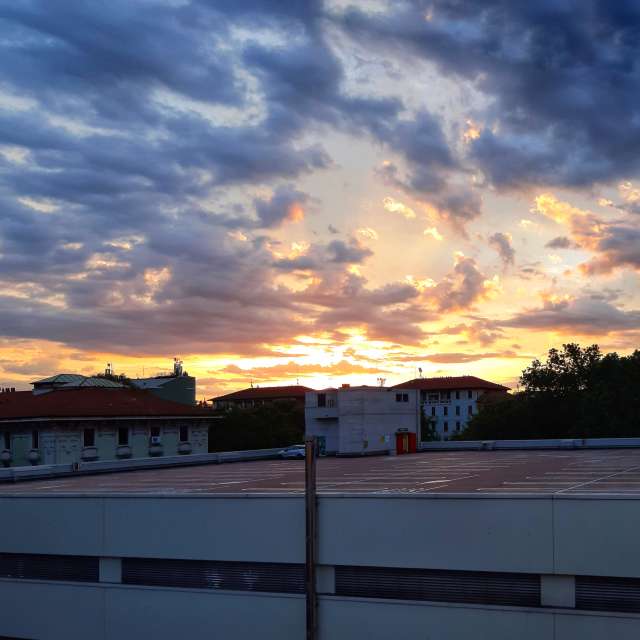 天气预报，带Leonhartit精美的照片