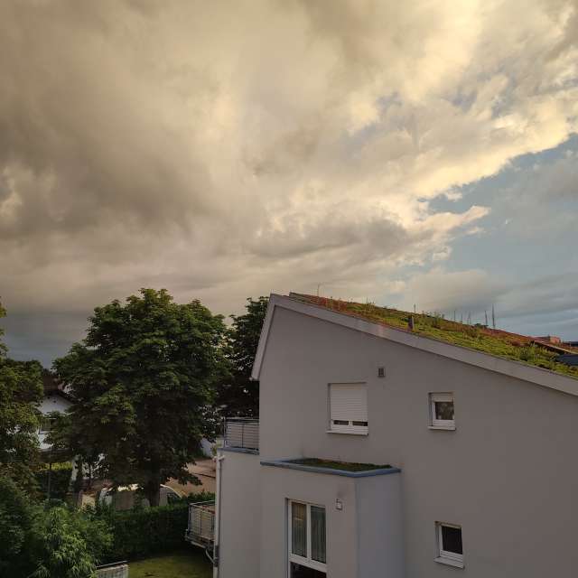 Parked. Weather forecasts with beautiful photos by Tercis Photos in Ettlingen