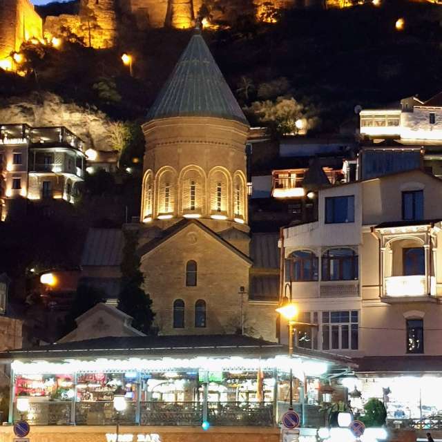 Hình ảnh Building. Dự báo thời tiết với những bức ảnh đẹp của Mircea ở Isani Street