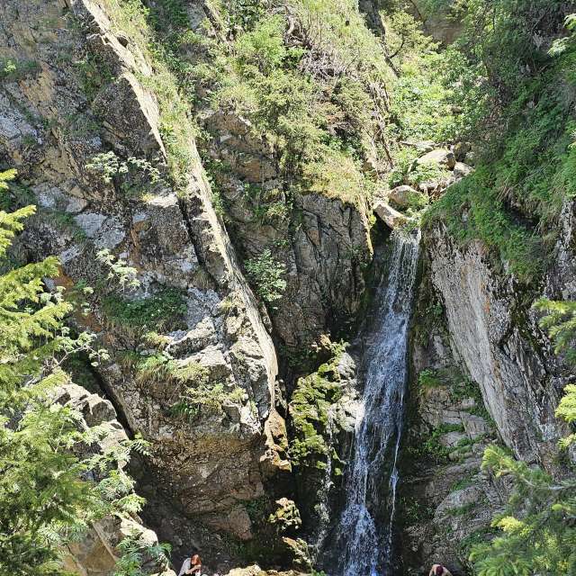 Fotos Colina. Previsões do tempo com lindas fotos de Chizh em Almaty