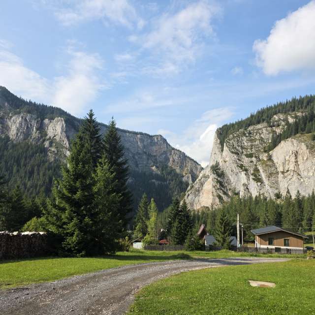 Weather forecasts with beautiful photos by Mircea