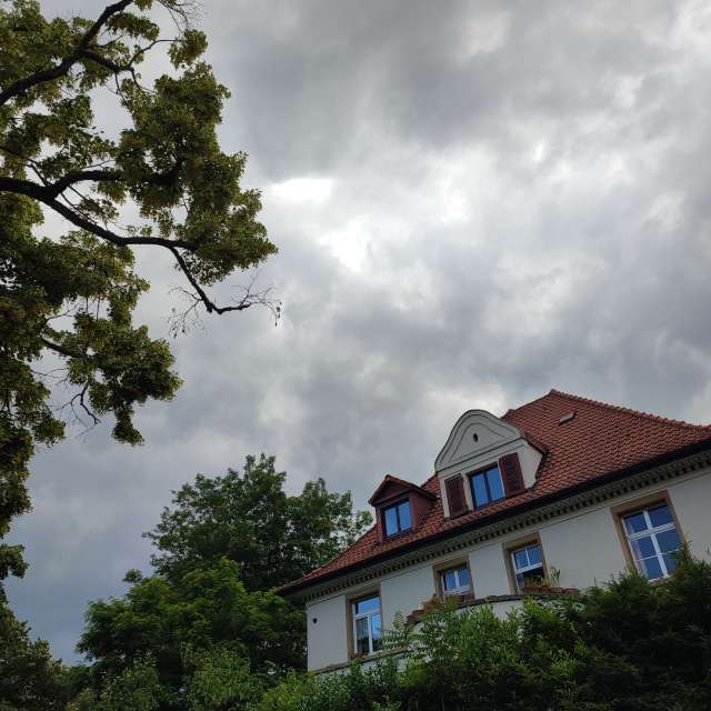 Parked. Weather forecasts with beautiful photos by Tercis Photos in Ettlingen