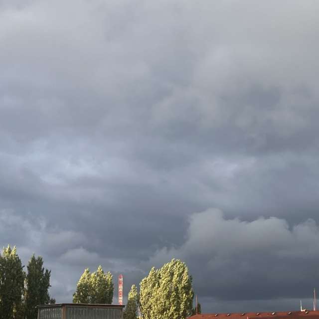Sitting. Weather forecasts with beautiful photos by Dorottya Jez Photos in World