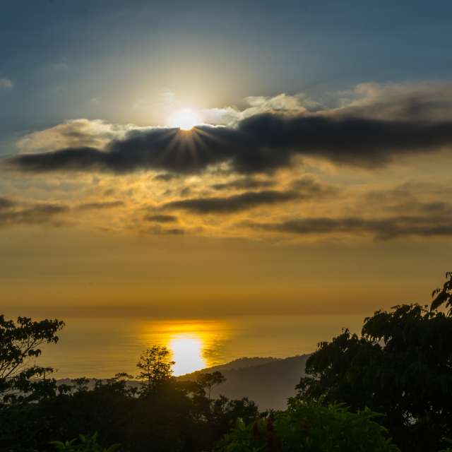 Weather Photos in Sunset. Weather forecasts with beautiful photos by Juan Carlos Nuñez M