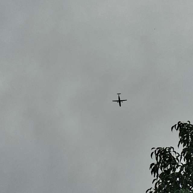 Engine. Weather forecasts with beautiful photos by Wen-ya Huang Photos in Kaohsiung City