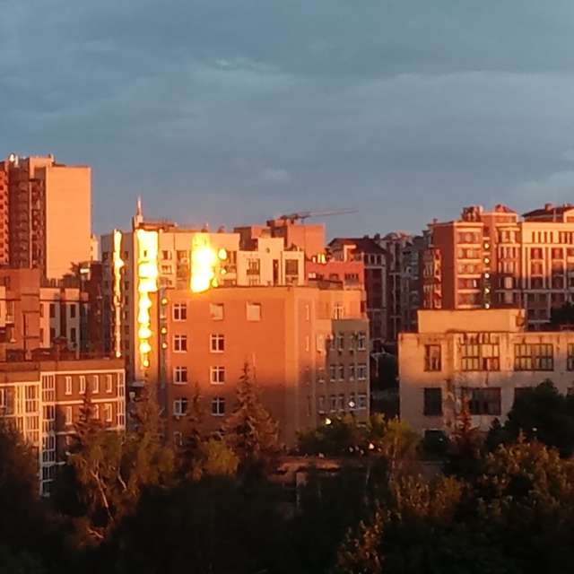 天气预报，带Tatyana Averkova精美的照片