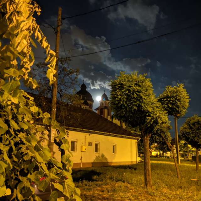 Hana. Weather forecasts with beautiful photos by Lupsaman Photos in Timișoara