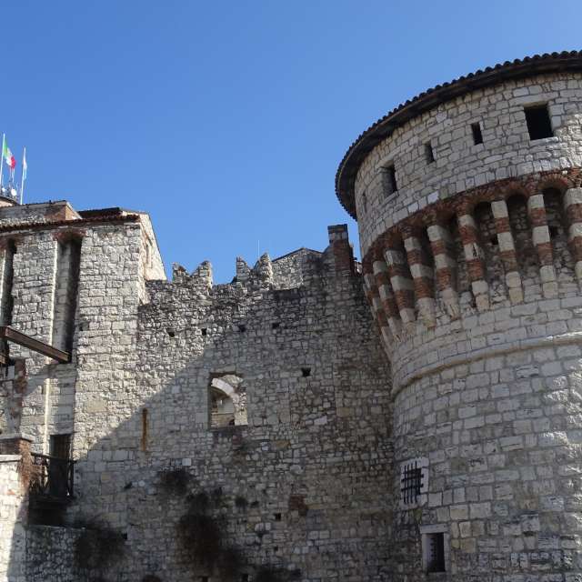 Weather forecasts with beautiful photos by Rikar Gartzia