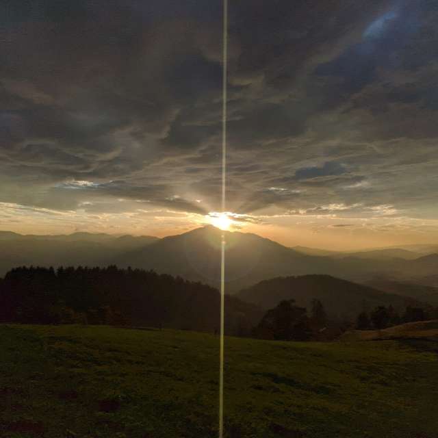 Green. Weather forecasts with beautiful photos by Robiño Photos in Slovenia