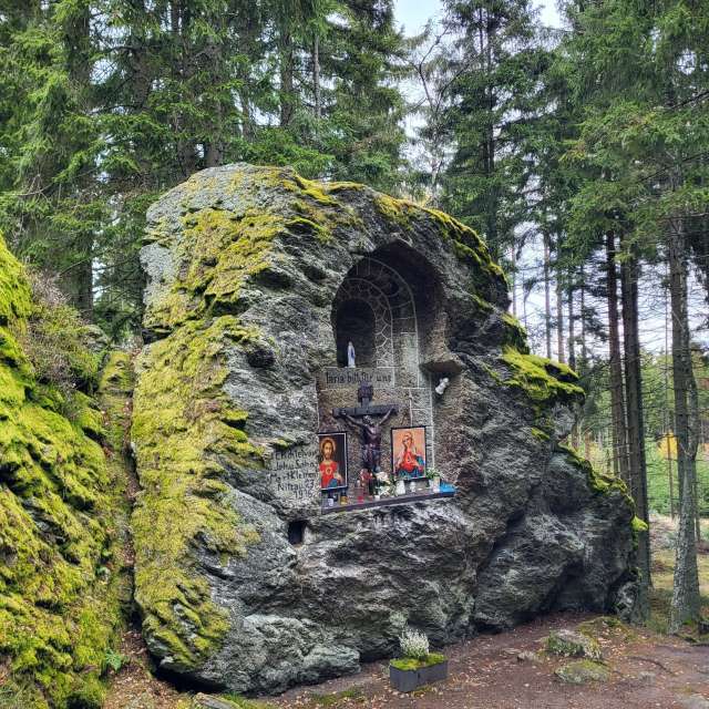 Old. Weather forecasts with beautiful photos by hejpetrpepa Photos in Plzeň Region