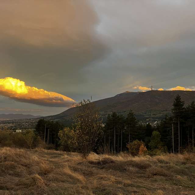 世界的天气照片. 天气预报，带NikolayPaunchev精美的照片