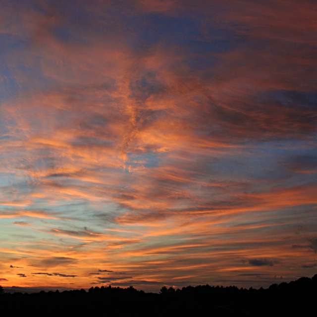 Standing. Weather forecasts with beautiful photos by tony5636 Photos in Calvisson