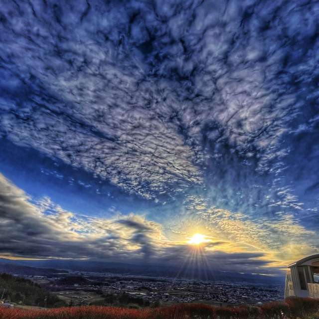 Standing. Weather forecasts with beautiful photos by Kasumisou Photos in Saku-shi