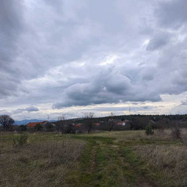 RoncevicRの美しい写真による天気予報
