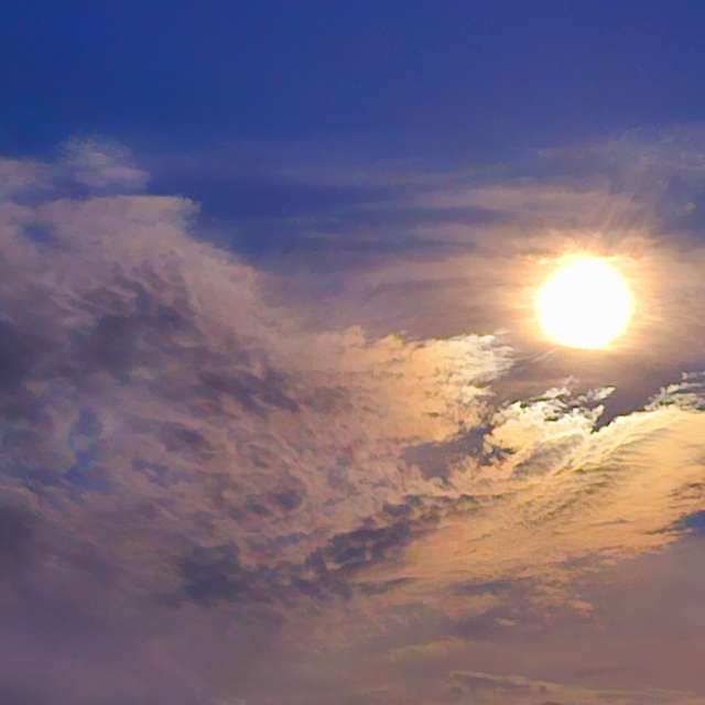 Photos Former. Prévisions météo avec de superbes photos de Seni de Velbert