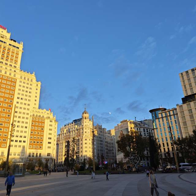 Weather forecasts with beautiful photos by Adri_fp