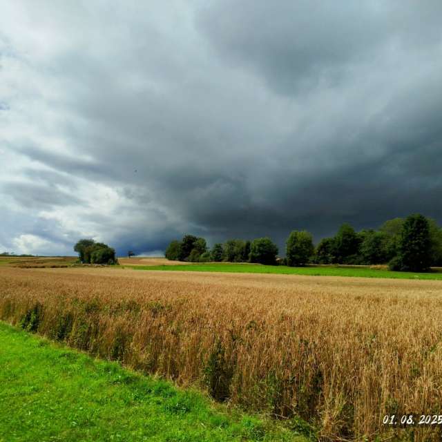 Weather forecasts with beautiful photos by Der-Bueffel