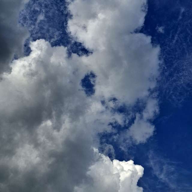 Weather forecasts with beautiful photos by Wen-ya Huang