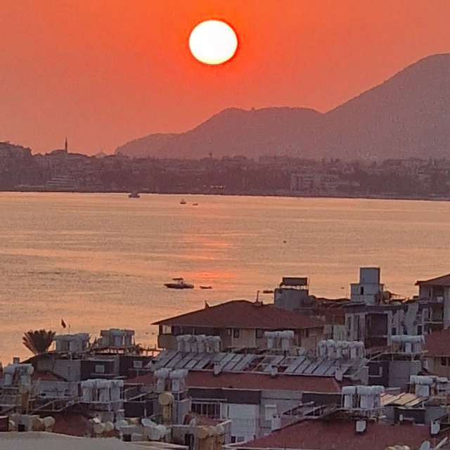 Weather Photos in World. Weather forecasts with beautiful photos by Camelyon