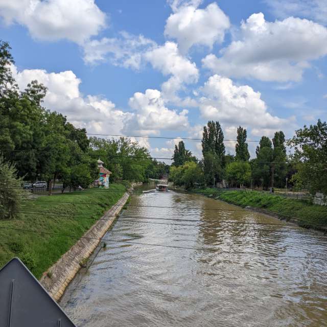 Timișoara ದ Park. Lupsaman ಅವರ ಸುಂದರವಾದ ಫೋಟೋಗಳೊಂದಿಗೆ ಹವಾಮಾನ ಮುನ್ಸೂಚನೆಗಳು ಫೋಟೋಗಳು