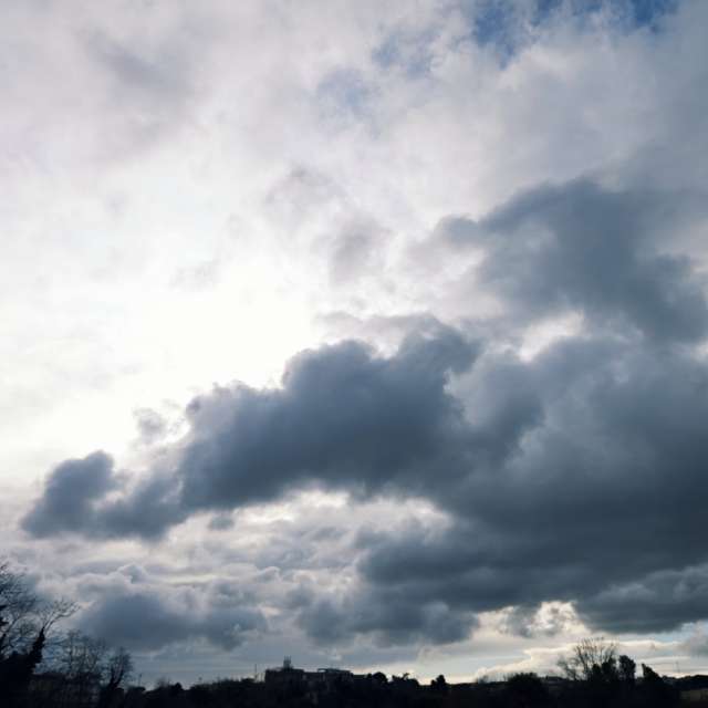 Weather forecasts with beautiful photos by Andbot_