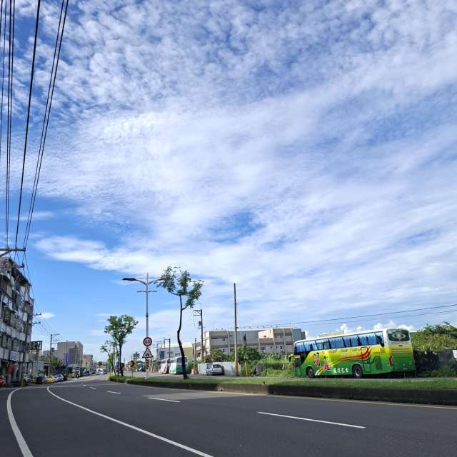Traveling. Weather forecasts with beautiful photos by Wen-ya Huang Photos in Kaohsiung City