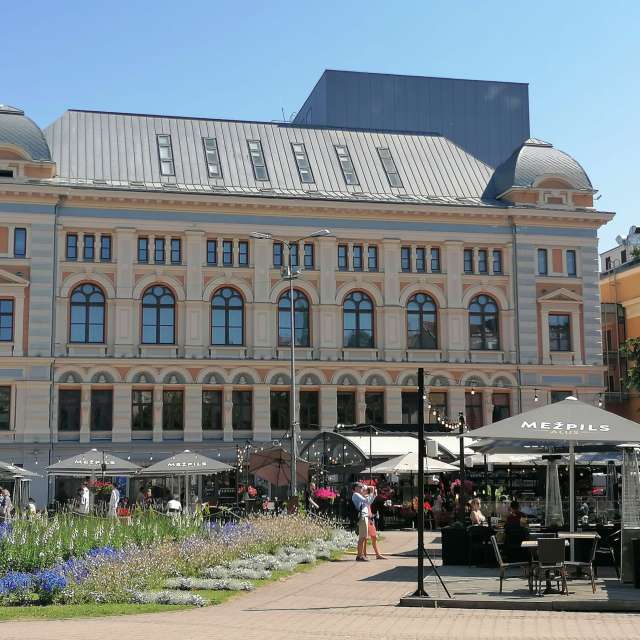 Geparkt. Wettervorhersagen mit schönen Fotos von TomSawer Fotos Riga
