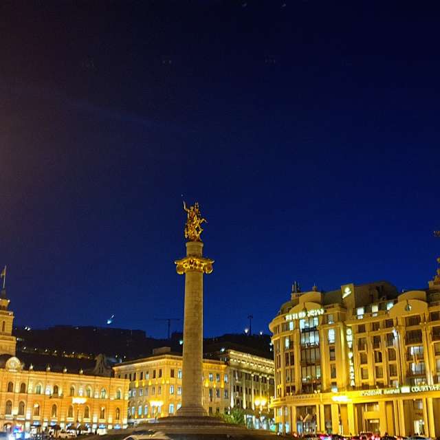 Hình ảnh Building. Dự báo thời tiết với những bức ảnh đẹp của Mircea ở Isani Street