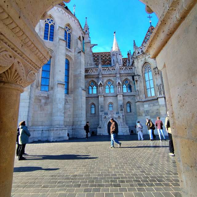 Fotos Pessoas. Previsões do tempo com lindas fotos de Paco Fuentes em Budapeste