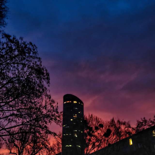 Weather forecasts with beautiful photos by VersusPoint