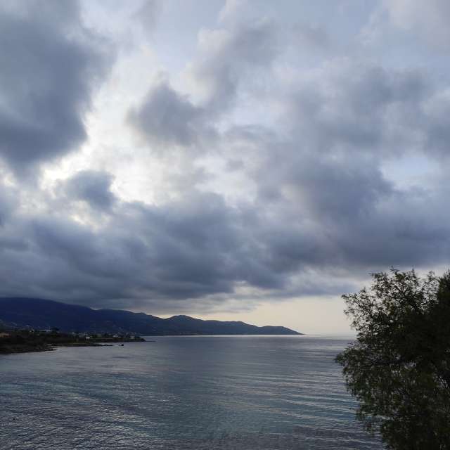Photos Corps. Prévisions météo avec de superbes photos de XARA de Grèce-Centrale