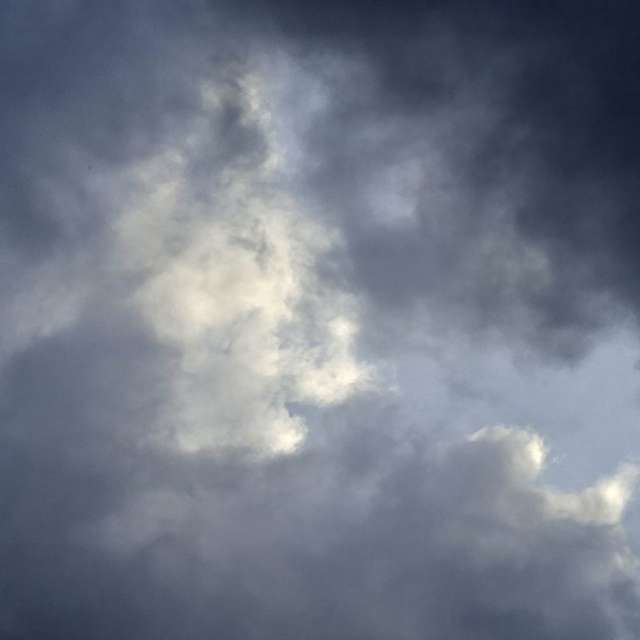 Sun. Weather forecasts with beautiful photos by Wen-ya Huang Photos in Kaohsiung City